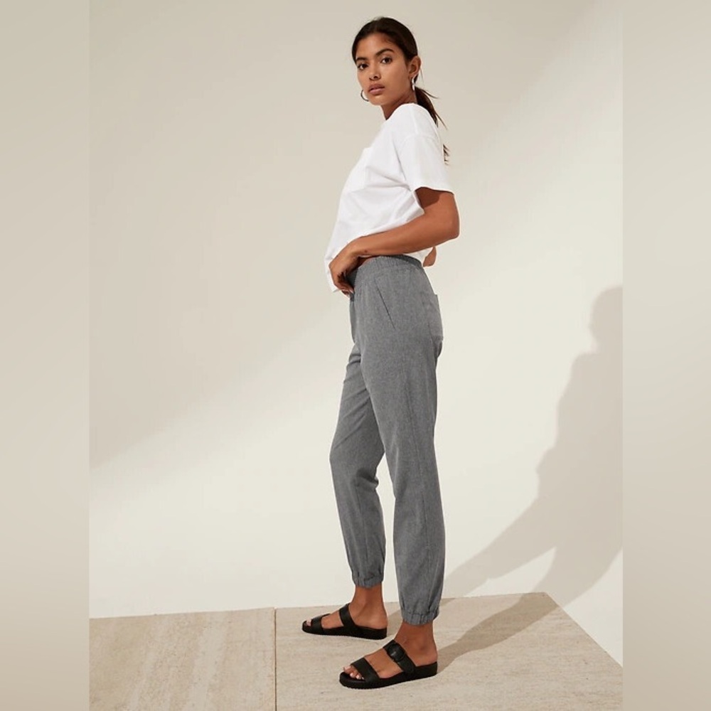 BANANA REPUBLIC SPORT Flyweight Jogger Charcoal gray size large